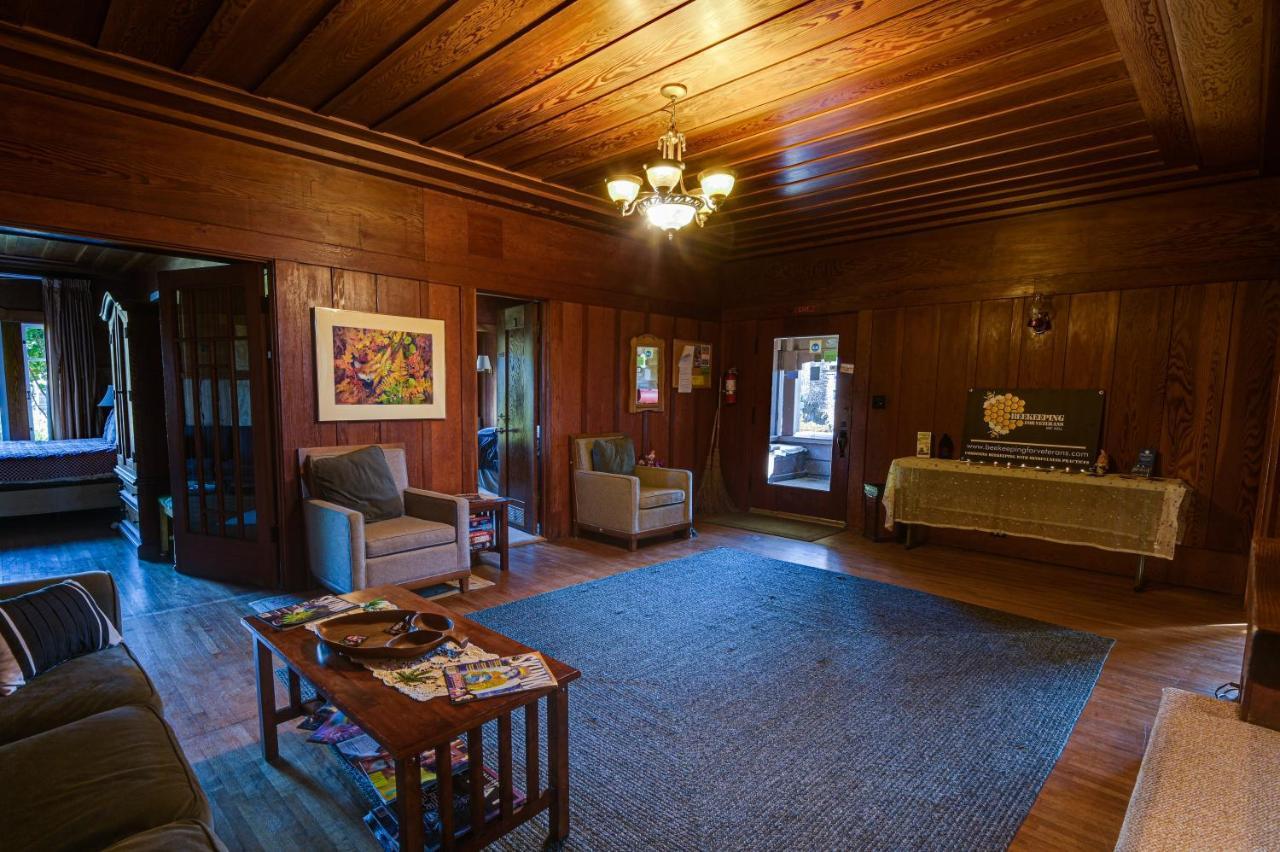 The Captains Quarters Fort Bragg Luaran gambar